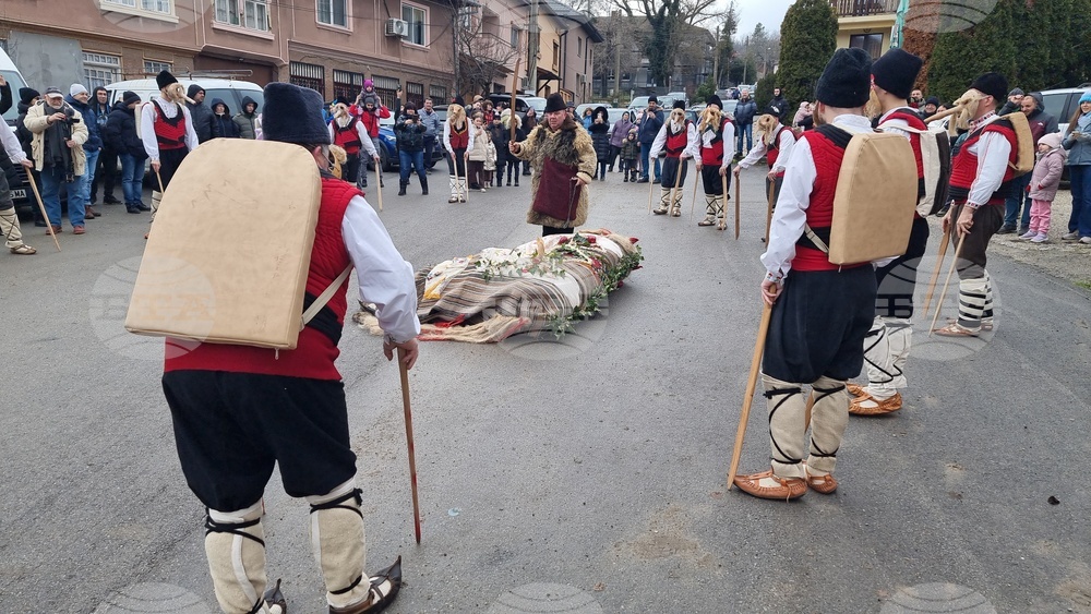 Село Кошов - фолклор - Джамал - обредна игра