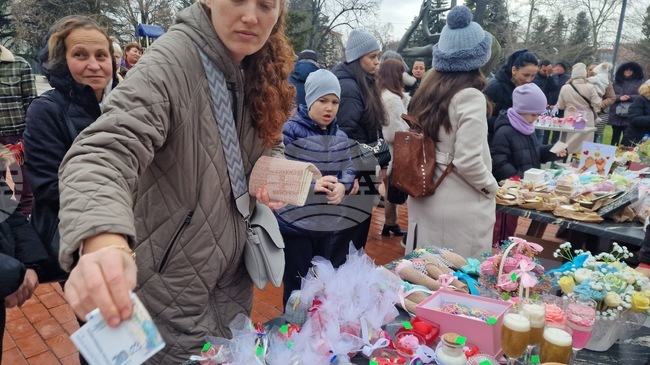 Повече от 6000 евро събраха в Търговище на благотворително хоро с базар в подкрепа на лечението на шестгодишно дете