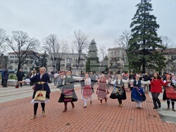 Търговище - благотворително хоро и базар - подкрепа за болно дете