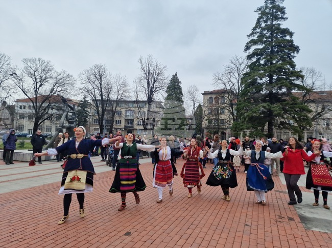 Търговище - благотворително хоро и базар - подкрепа за болно дете