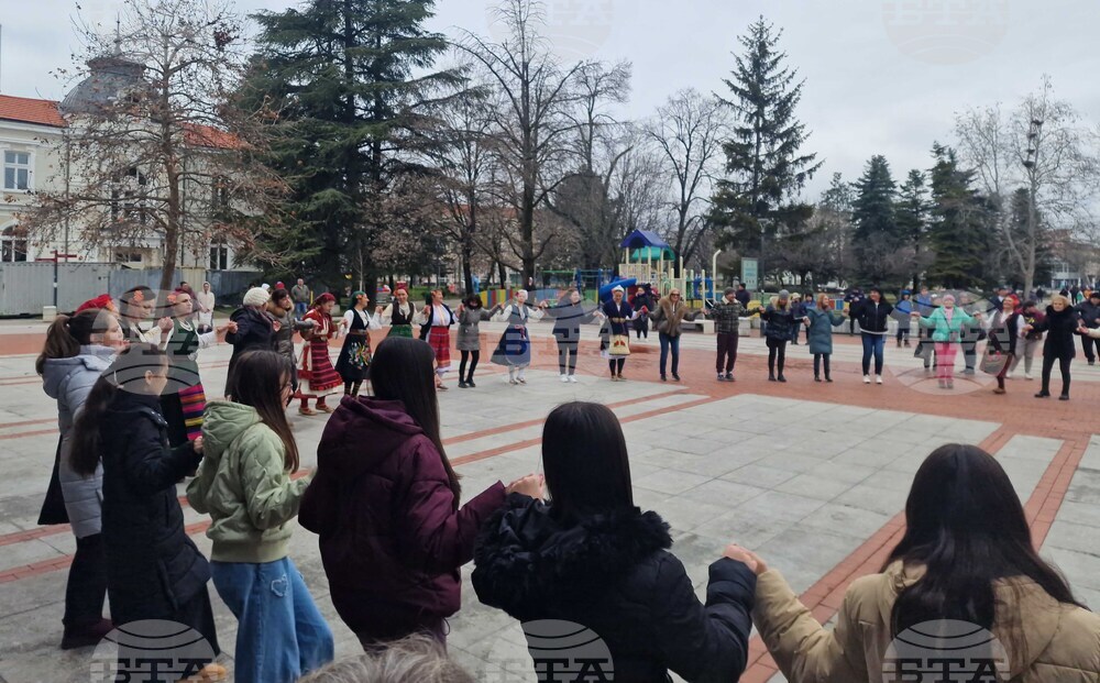 Търговище - благотворително хоро и базар - подкрепа за болно дете