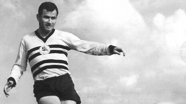 На 92-годишна възраст почина легендата на Локомотив (София) и българския футбол Спиро Дебърски