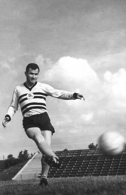 На 92-годишна възраст почина легендата на Локомотив (София) и българския футбол Спиро Дебърски