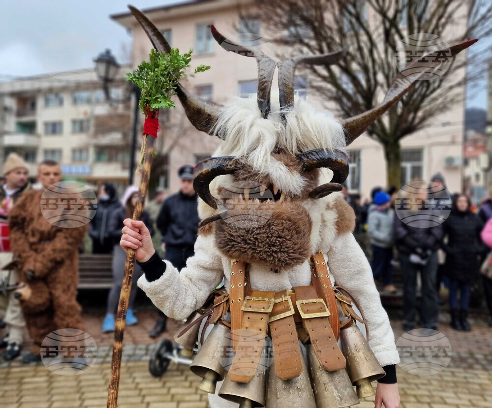 Трън - Зимен празник - маскараден фестивал