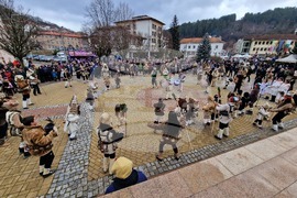 Трън - Зимен празник - маскараден фестивал