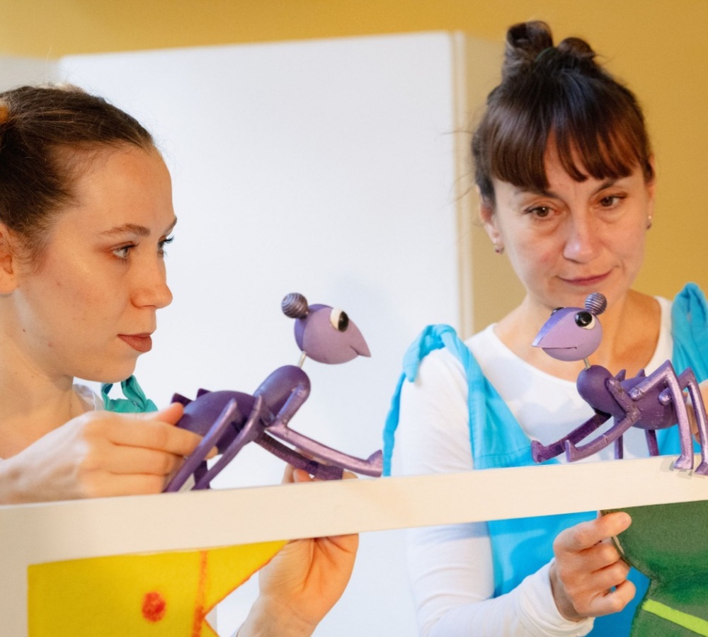 Спектакълът за деца „Кой съм аз?“ на Държавен куклен театър – Пловдив ще бъде представен в Стара Загора