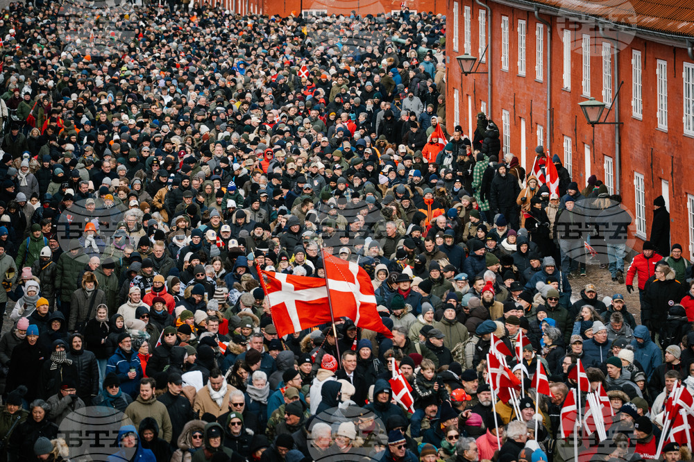 Най-малко 10 000 души участваха в протест Копенхаген срещу думите на Тръмп за действията на съюзническите сили в Афганистан