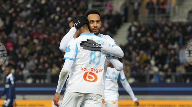 Олимпик Марсилия надви Олимпик Лион като домакин във френската Лига 1