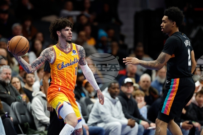 Spurs Hornets Basketball