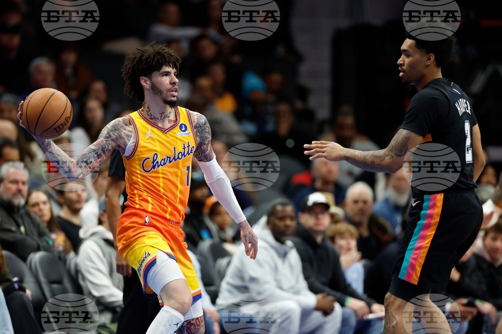 Spurs Hornets Basketball