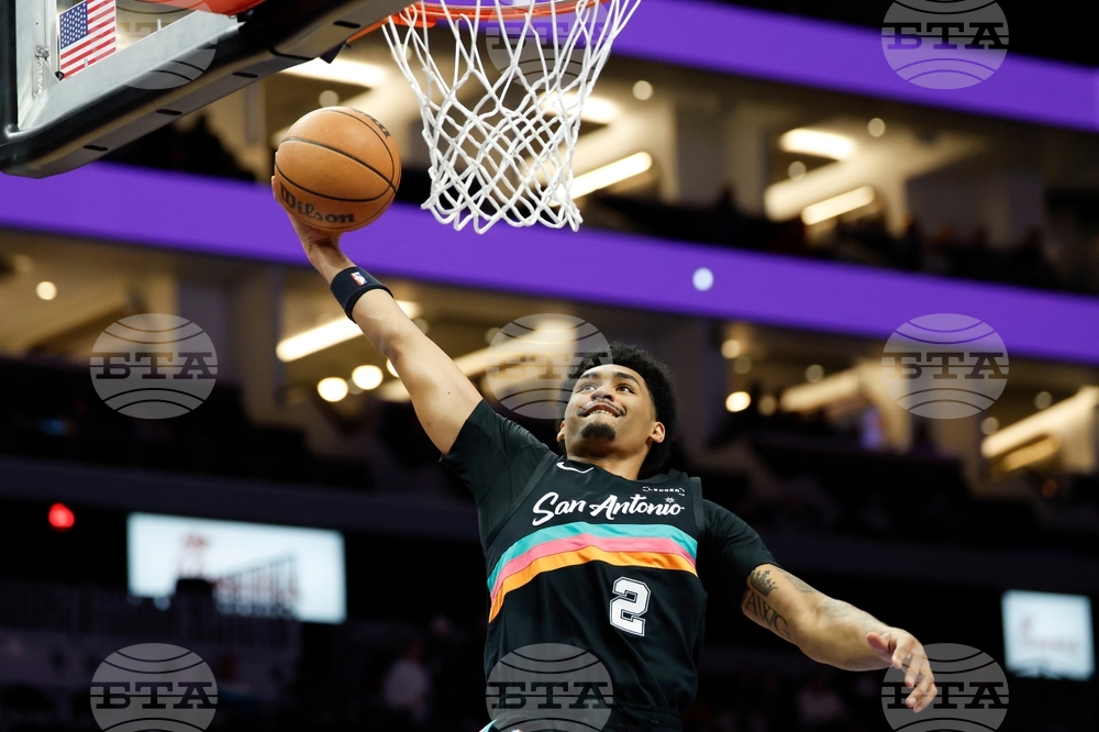 Spurs Hornets Basketball