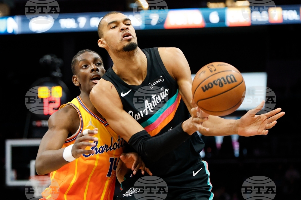 Spurs Hornets Basketball