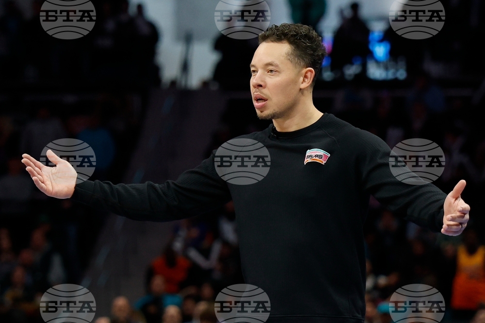 Spurs Hornets Basketball