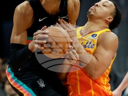 Spurs Hornets Basketball