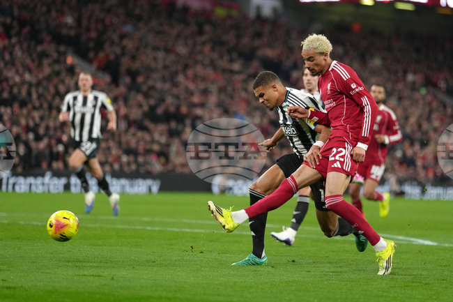 Ливърпул победи убедително Нюкасъл в двубой от Висшата лига