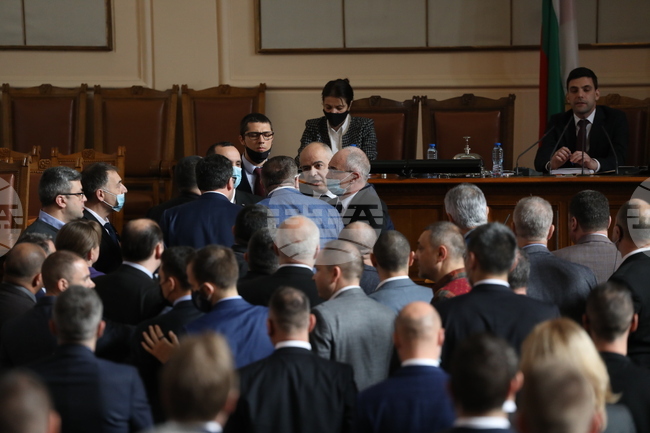 Парламент - заседание - парламентарен контрол
