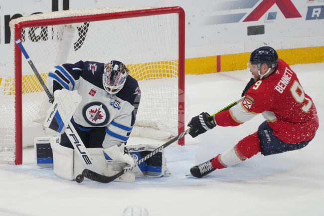 Носителят на наградата „Кон Смит“ в НХЛ Сам Бенет ще замени Антъни Сирели в отбора на Канада по хокей на лед за Зимната Олимпиада