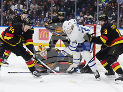 Maple Leafs Canucks Hockey