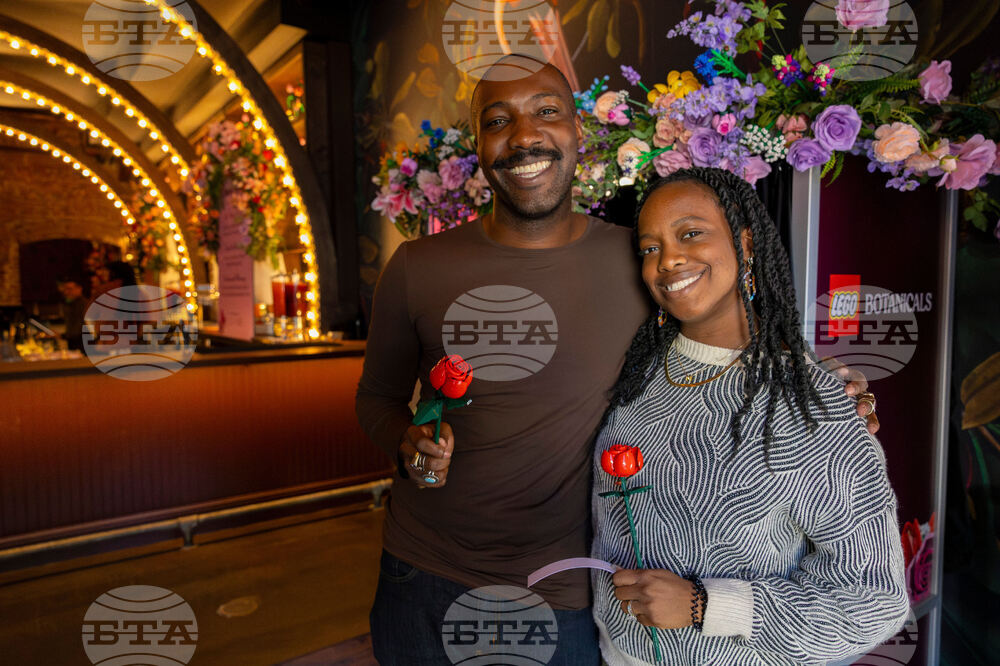 LEGO® Botanicals Bloom Bar