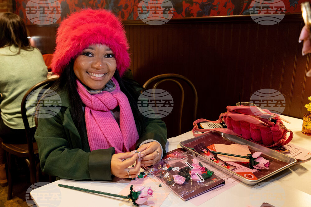 LEGO® Botanicals Bloom Bar