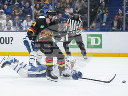 Leafs Canucks Hockey