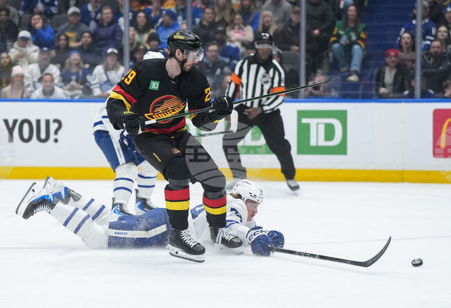 Leafs Canucks Hockey