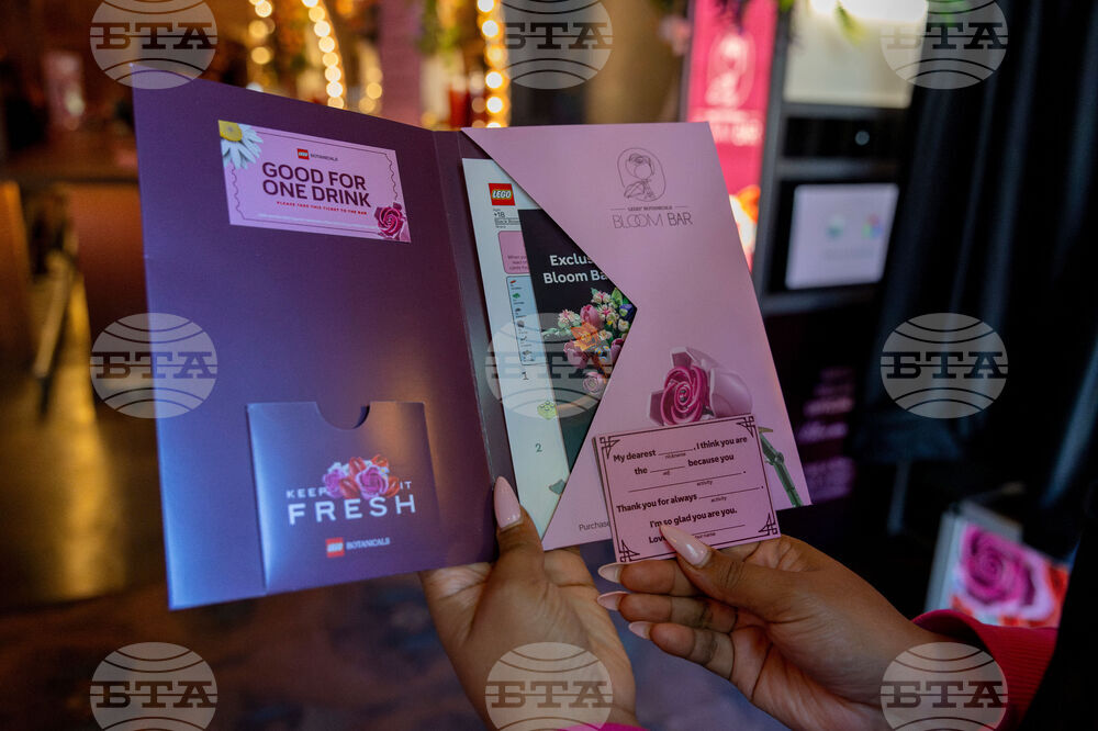 LEGO® Botanicals Bloom Bar