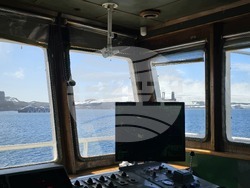 Антарктида - остров Ливингстън - научноизследователски кораб „Св. Кирил и Методий“