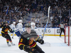 Maple Leafs Canucks Hickey