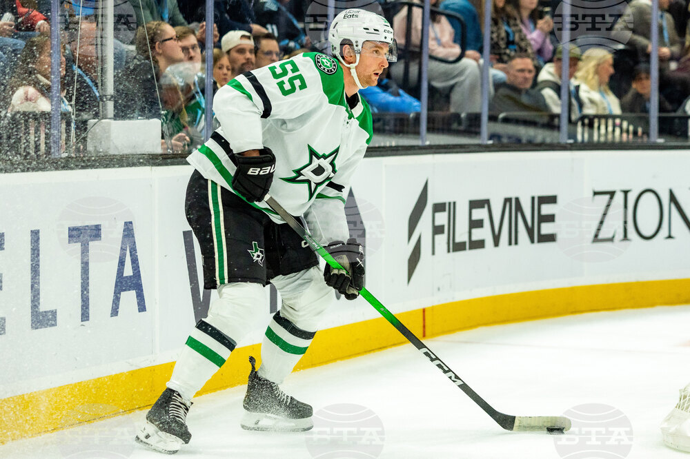 Stars Mammoth Hockey