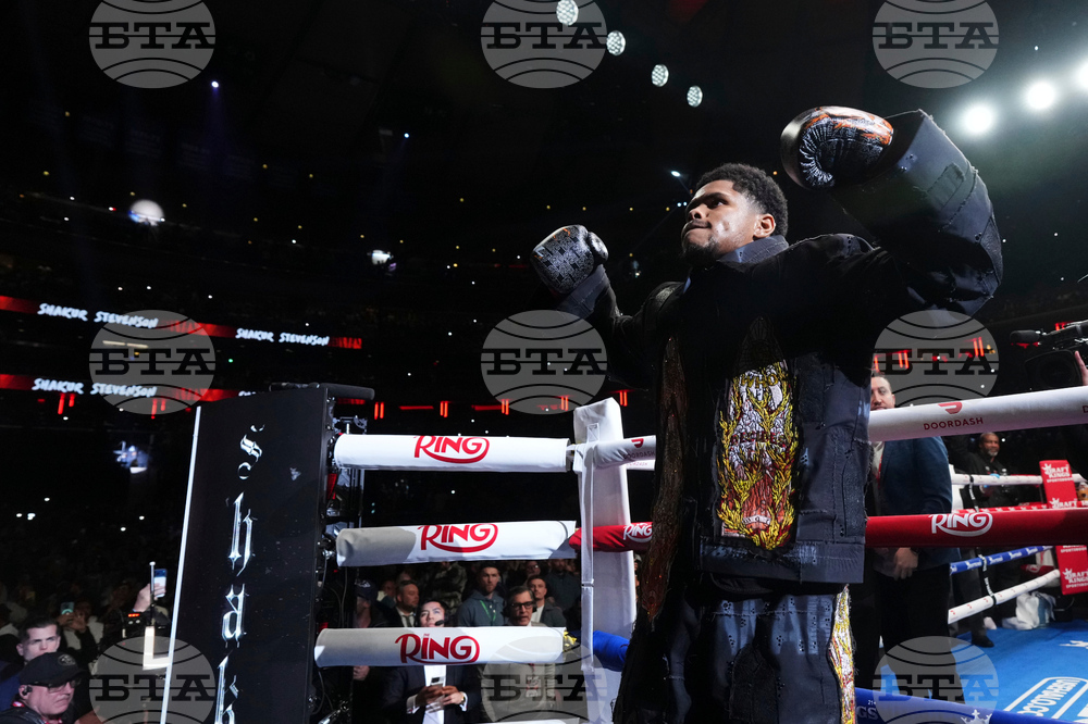 Lopez Stevenson Boxing