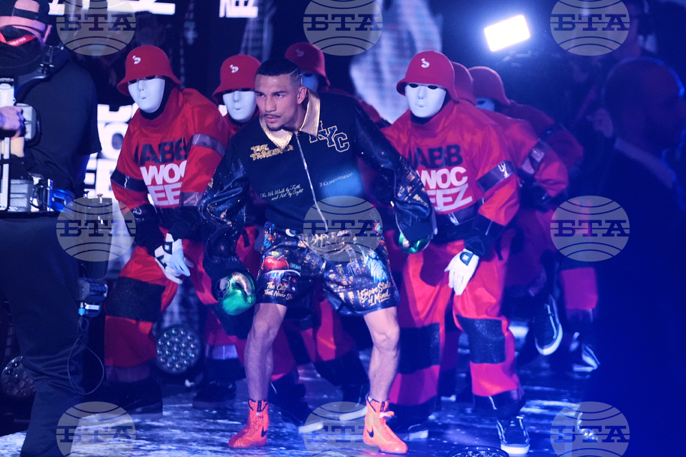 CORRECTION Lopez Stevenson Boxing