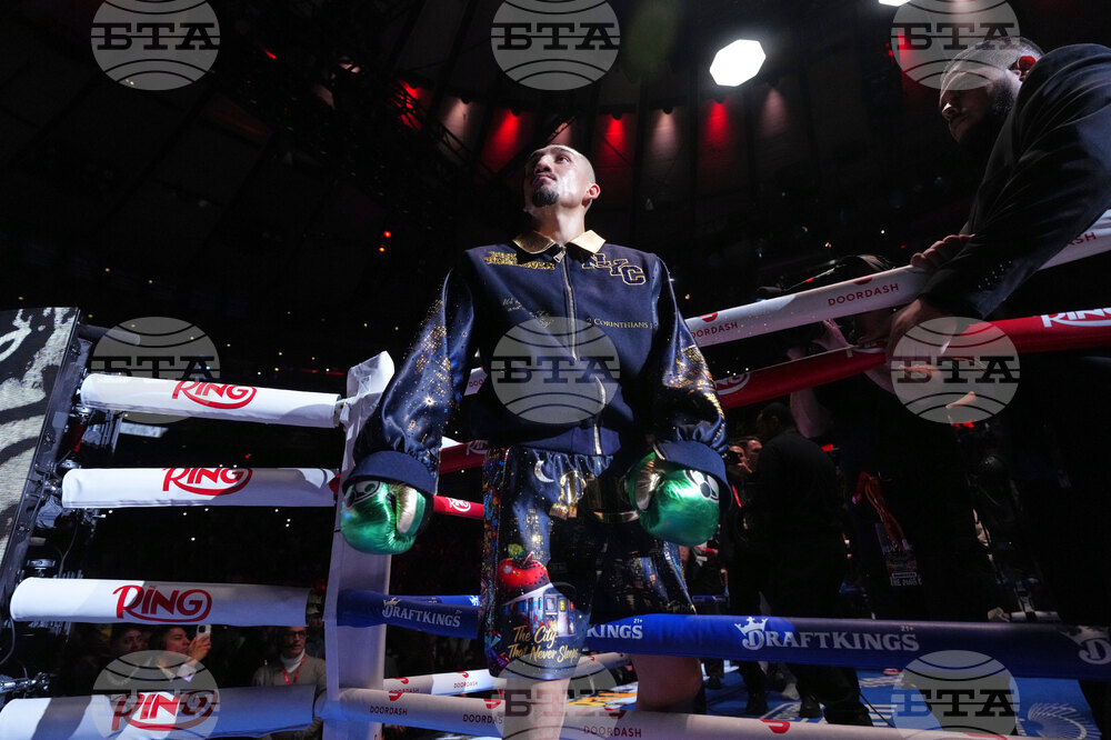 CORRECTION Lopez Stevenson Boxing