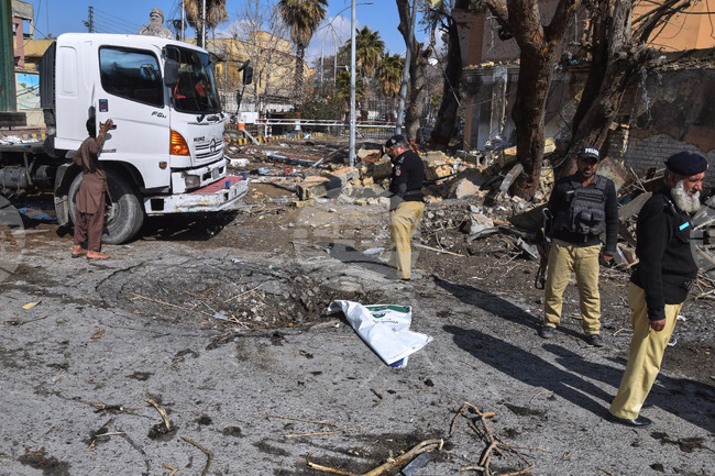 Най-малко 14 убити при атентати и престрелки в Северозападен Пакистан