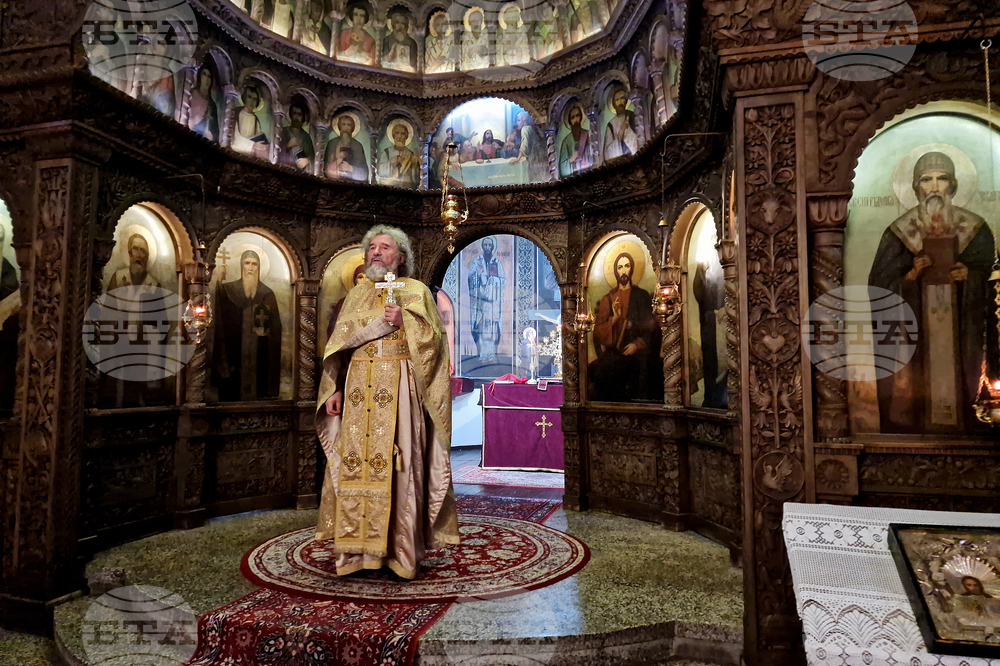 Да признаем греховете си и да измолим прошка от Господ, призова в неделната си проповед в Търговище отец Славчо Проданов