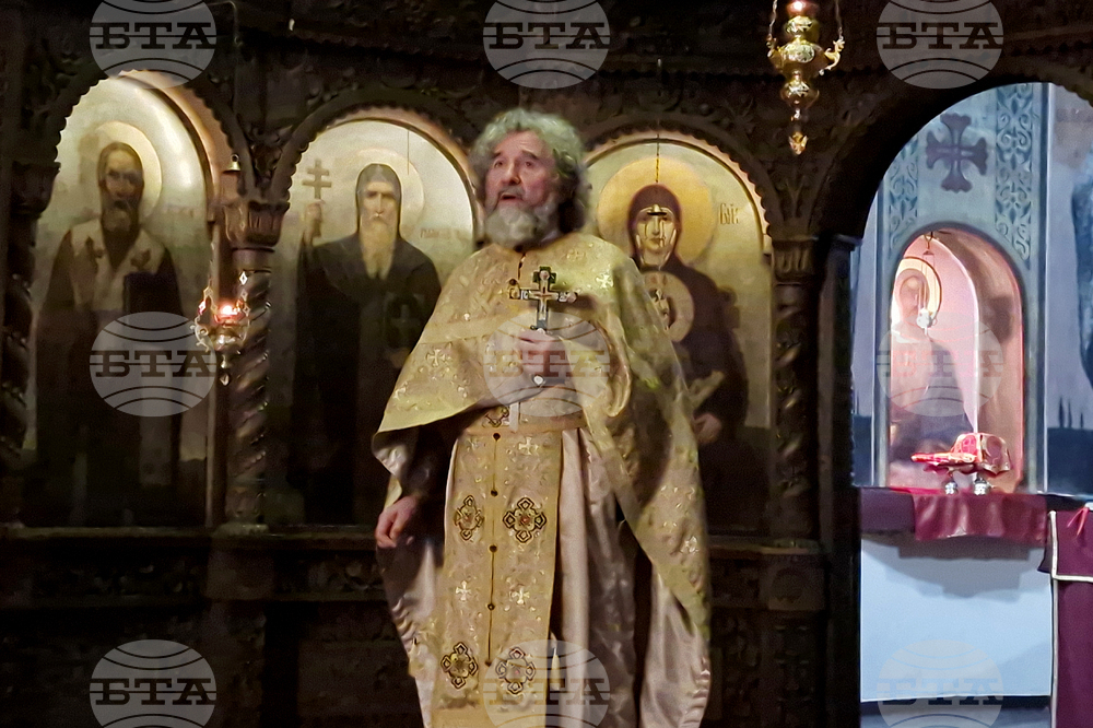 Търговище - храм „Св. Йоан Рилски“ - неделна служба и проповед