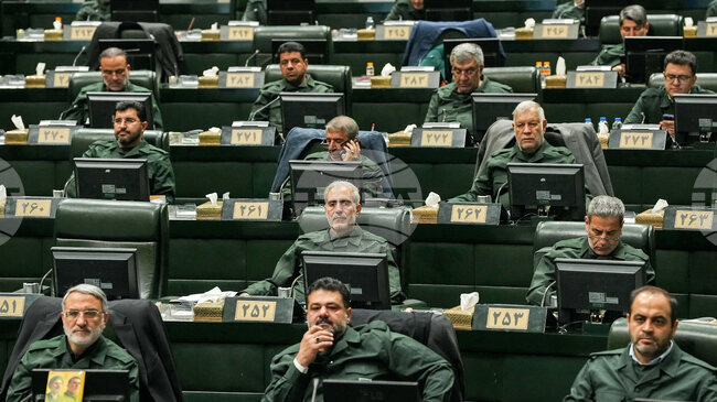 Влиятелен ирански политик заяви, че парламентът в Техеран обсъжда излизане от Договора за неразпространение на ядреното оръжие