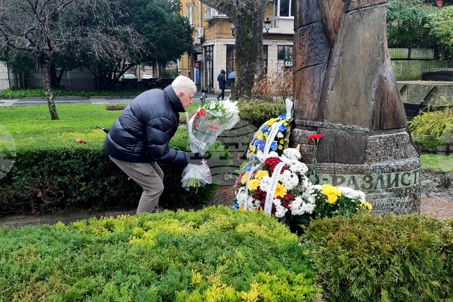 Паметта на жертвите на националсоциалистическите, комунистическите и другите тоталитарни режими се почита на днешния ден 