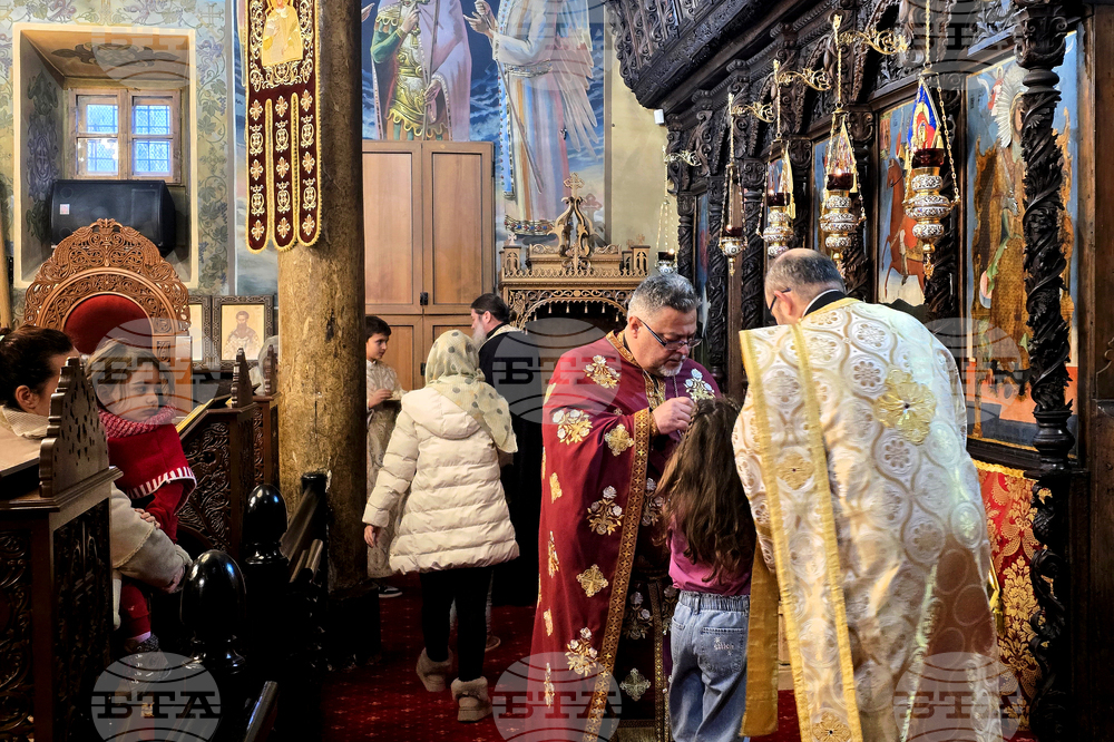 Сливен - света литургия  - храм „Св. Димитър“