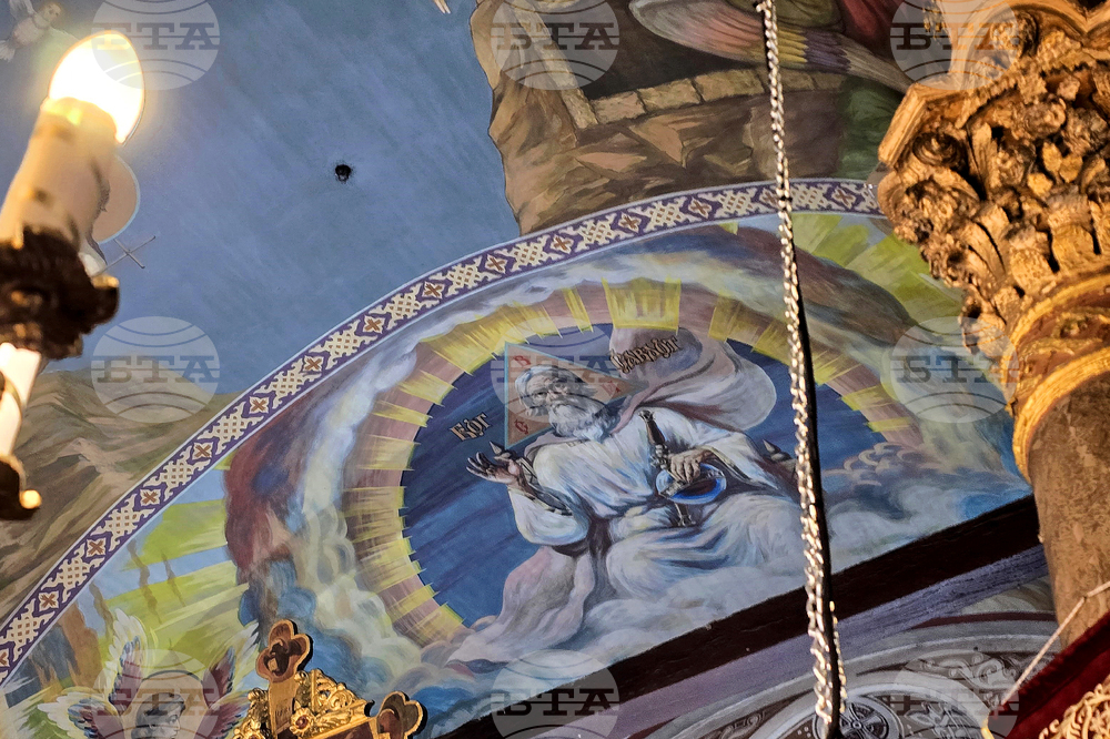 Сливен - света литургия  - храм „Св. Димитър“