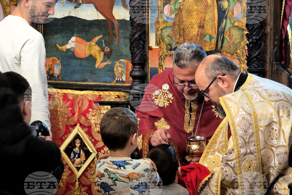 Сливен - света литургия  - храм „Св. Димитър“