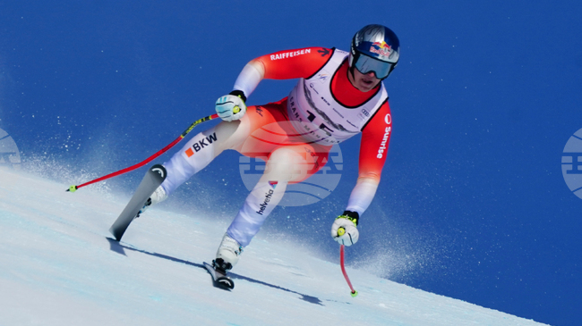 Световният шампион Франьо фон Алмен триумфира в спускането от Световната купа по ски-алпийски дисциплини в Кран Монтана