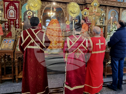 Шумен - църква „Св. Три Светители“ - неделна служба