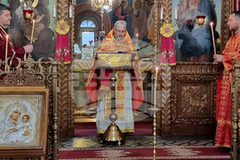 Шумен - църква „Св. Три Светители“ - неделна служба