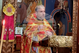 Шумен - църква „Св. Три Светители“ - неделна служба