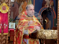 Шумен - църква „Св. Три Светители“ - неделна служба