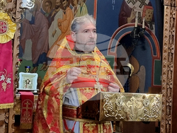 Шумен - църква „Св. Три Светители“ - неделна служба