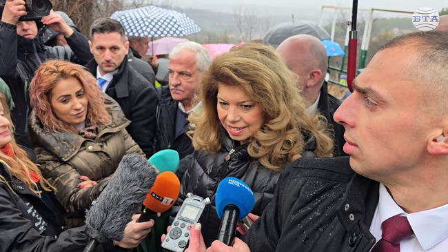 Служебният премиер трябва да отговори на очакванията на гражданите, във вторник започвам консултации с парламентарните групи, заяви Илияна Йотова