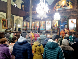 Ямбол - неделна литургия - храм - „Св. вмчк Георги Победоносец“