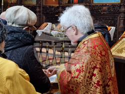 Ямбол - неделна литургия - храм - „Св. вмчк Георги Победоносец“